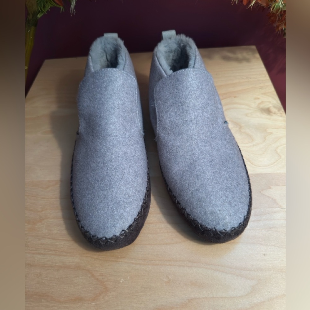 Toms Gray Wool Chukka Boots with Black Sole